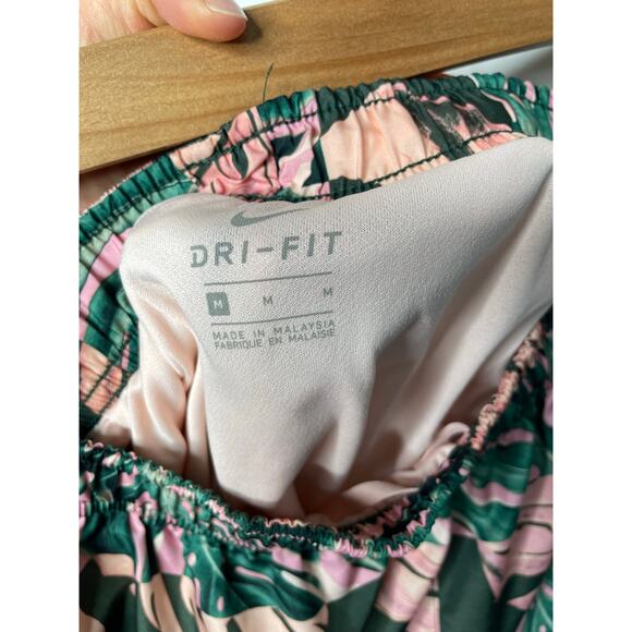 Nike Dri-Fit Womens Athletic Running Shorts Size Medium Pink Palm Leaves - Picture 4 of 6